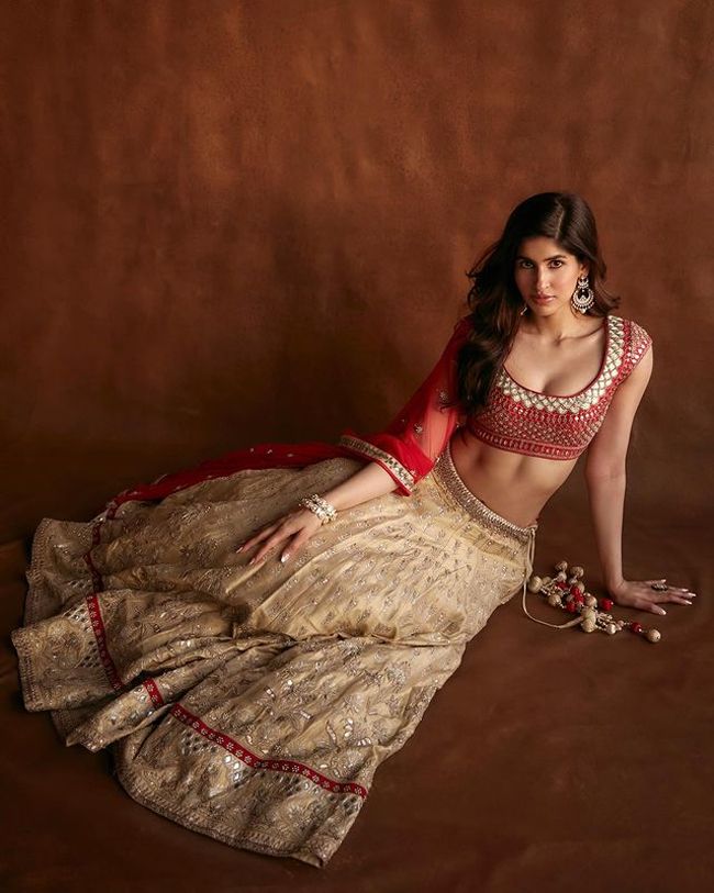 Staggering Poses Of Sakshi Malik